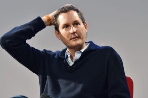 Dietro al trust di John Elkann c’è l’uomo dei Panama Papers