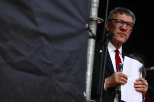 Landini lasciato solo da tutti. Persino la Uil lo molla sullo sciopero pro Palestina