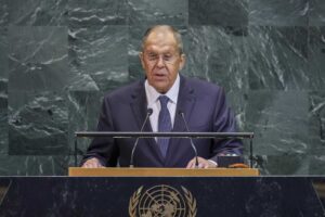 Lavrov: «Niente attacchi a Ue e Nato». Kiev dichiara guerra ai disabili russi