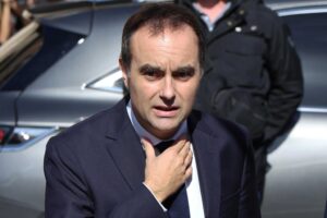 L’Eliseo persevera: Lecornu premier. Scelto un fedelissimo del presidente