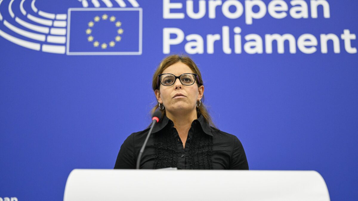 Gli alleati Ue di Forza Italia danno l’immunità alla Salis. Salvini: chi sbaglia non paga
