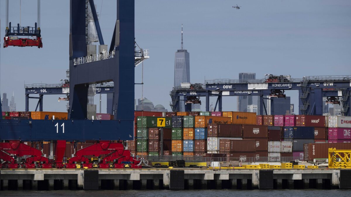 Export verso Usa +34%. Tanti saluti ai gufi