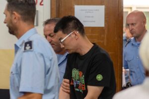 Cinese in cella in Italia: «Spiò dati Covid»