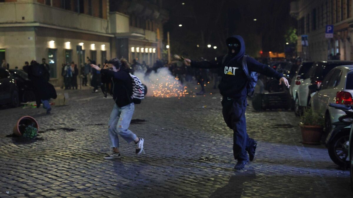 Compagni che sbagliano? No, maranza che sfasciano