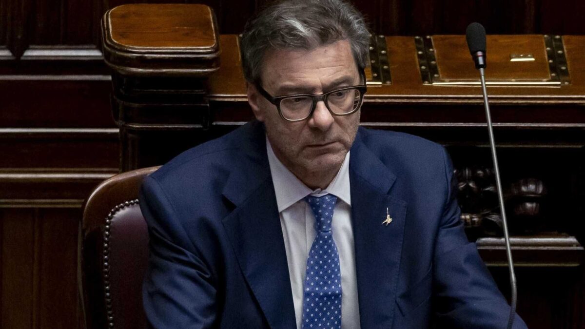 Piano per tagliare l’Irpef al ceto medio. Allarme dei tecnici: col riarmo più debiti