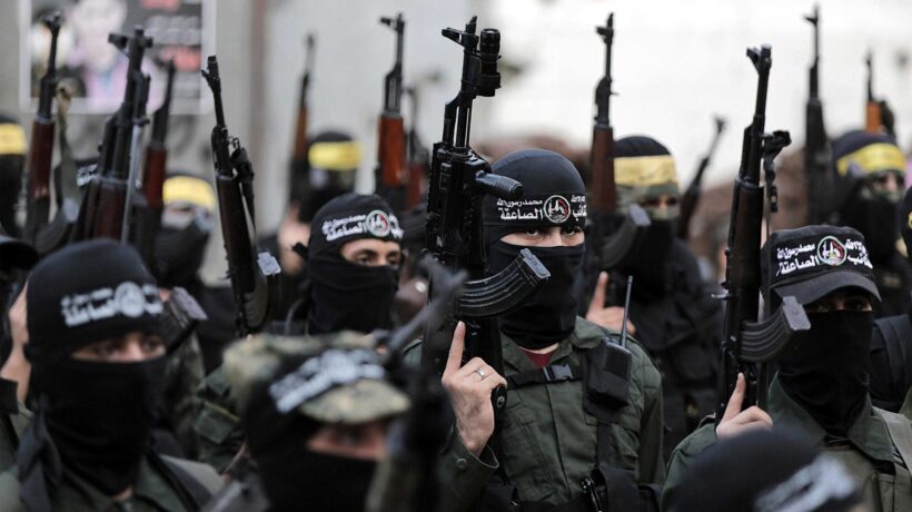 No al disarmo, sì alla milizia. Hamas non molla i fucili e mette a rischio la tregua
