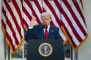 Trump: «Il lavoro non è ancora finito»