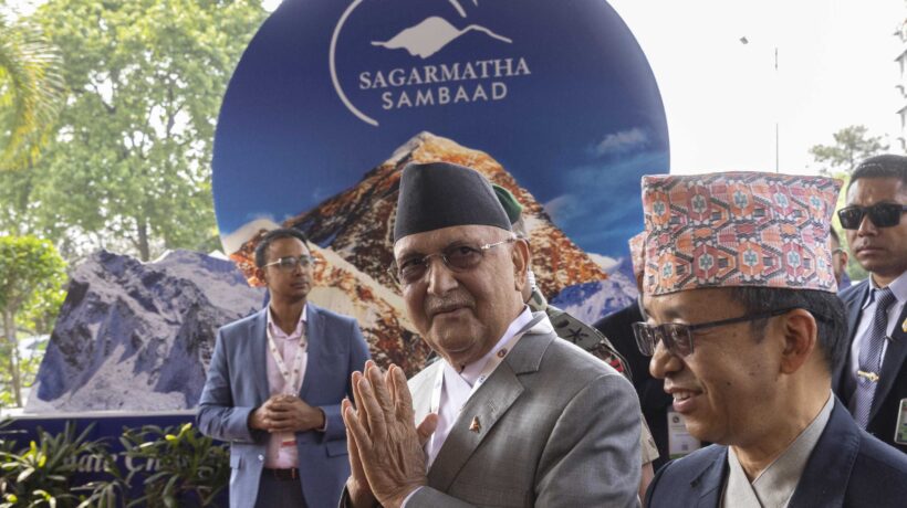 L'ex primo ministro comunista Sharma Oli, destituito dopo le violente proteste di piazza del settembre 2025 (Ansa)