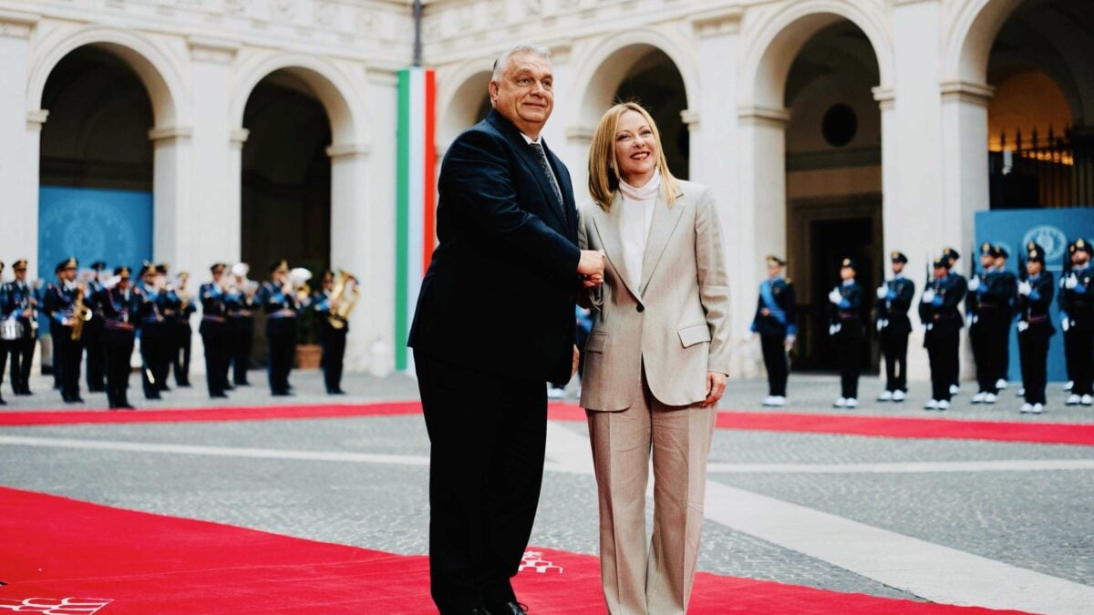 Dietro le polemiche montate su Orbán c’è la paura di un asse destra-popolari