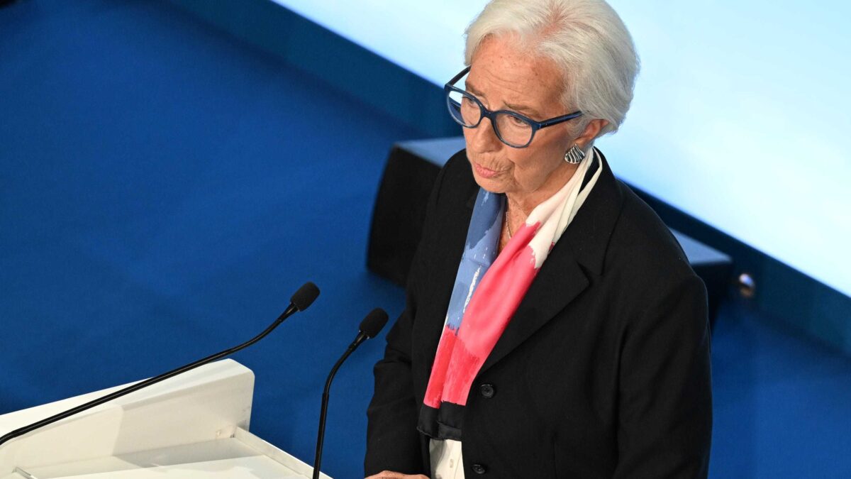 Più l’Europa si avvia al fallimento, più la vogliono rendere divertente