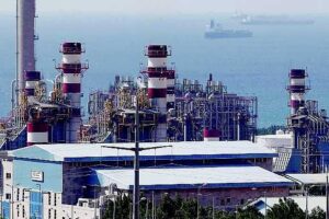 Greggio in cambio di cemento. Il patto «invisibile» Iran-Cina sfida il dominio del dollaro