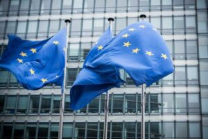 L’Ue mette a punto la censura totale: controllare i telefoni di tutti noi