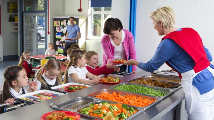 Allarme Coldiretti: no ai cibi sintetici a scuola