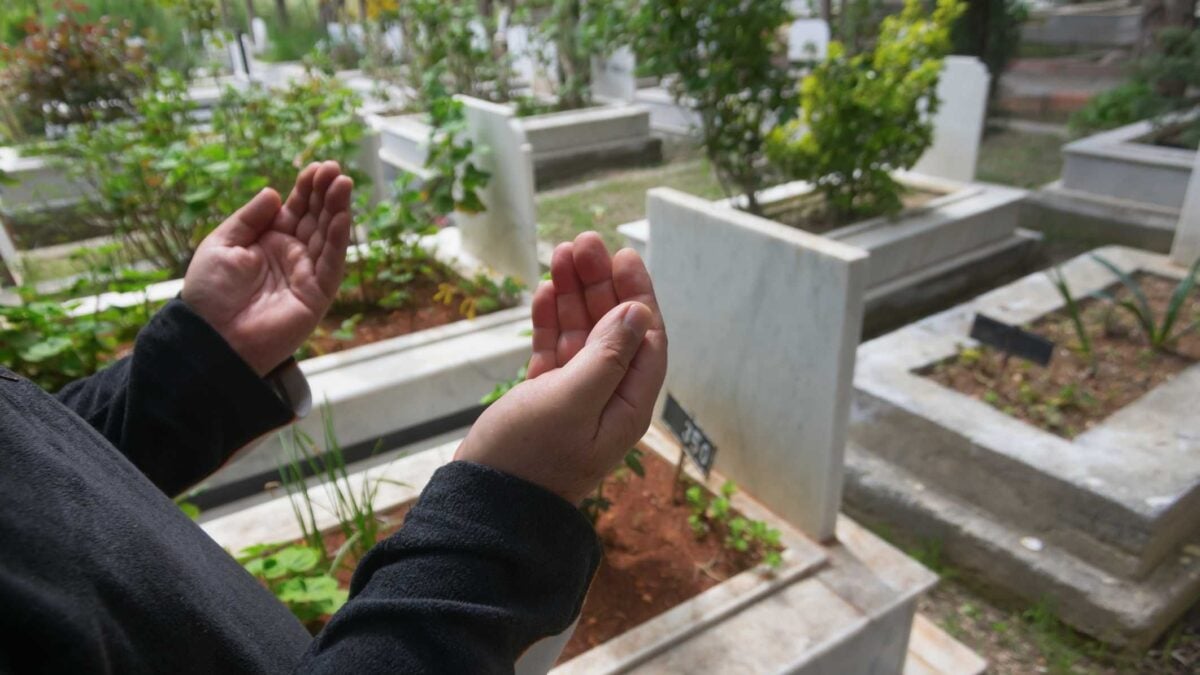 L’islam conquista oratori e cimiteri