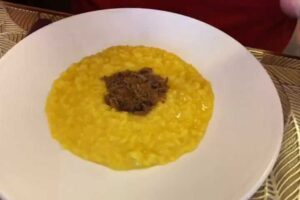 Pillole di galateo di Petra e Carlo | Come si mangia il risotto