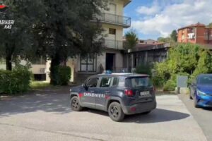 Ricatti ai migranti e frode: arresti nella coop