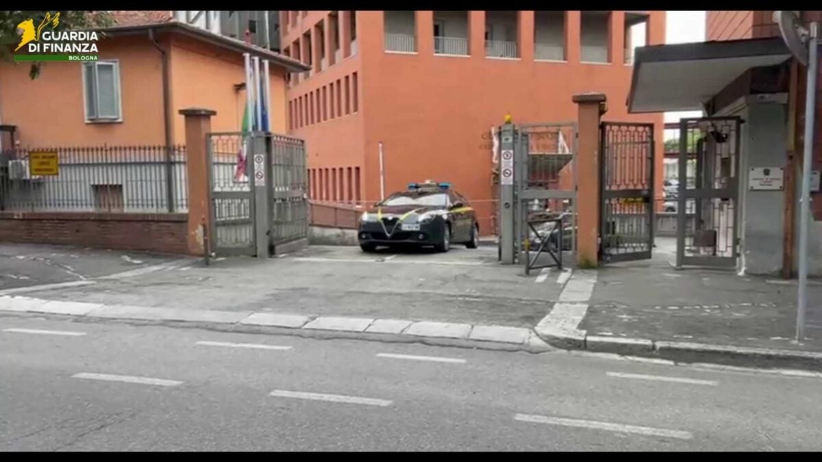 Fotovoltaico: maxitruffa da 80 milioni scoperta dalla GdF e dalla Polizia