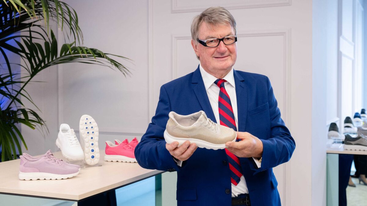 «La scarpa che respira ora si calza al volo»