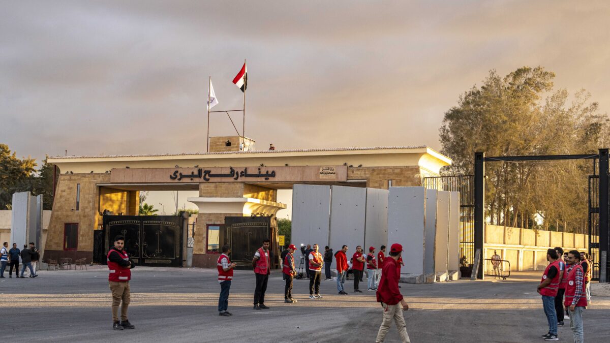 Ultimatum sugli ostaggi morti. La tregua di Gaza già scricchiola