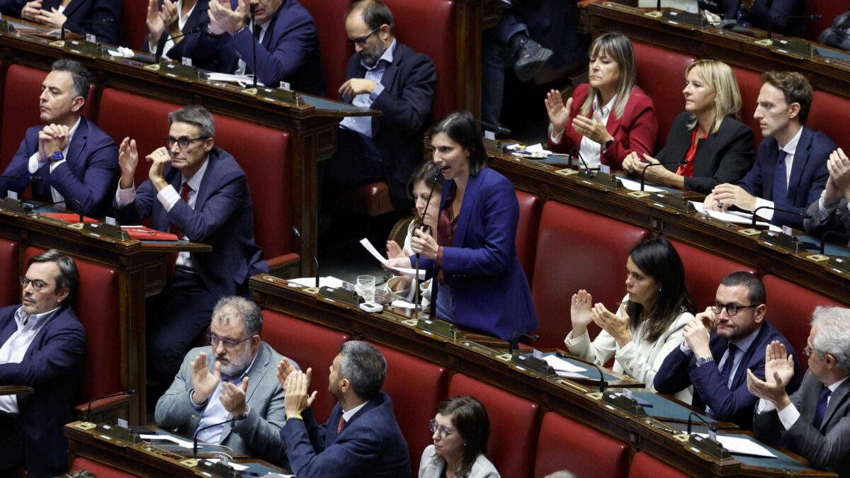 Pur di andare contro il governo la sinistra si astiene sul piano di pace