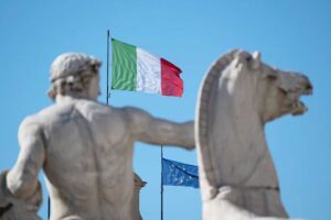 «Subito via l’uomo di Mattarella»