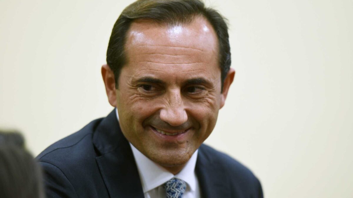 Non tutti sono blindati come Garofani. Il segretario del Garante si dimette