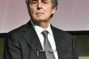 Carlo Galli: «Con l’intelligenza artificiale spariscono l’uomo e la verità»