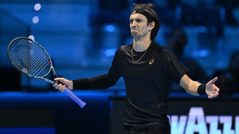 Atp Finals, Musetti si rialza e infiamma Torino: battuto De Minaur ed è ancora in corsa per le semifinali