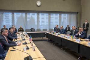 Meloni unisce Ue e Usa sulla pace in Ucraina