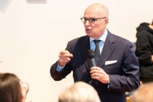 La confessione di Ricciardi: green pass voluto dai francesi