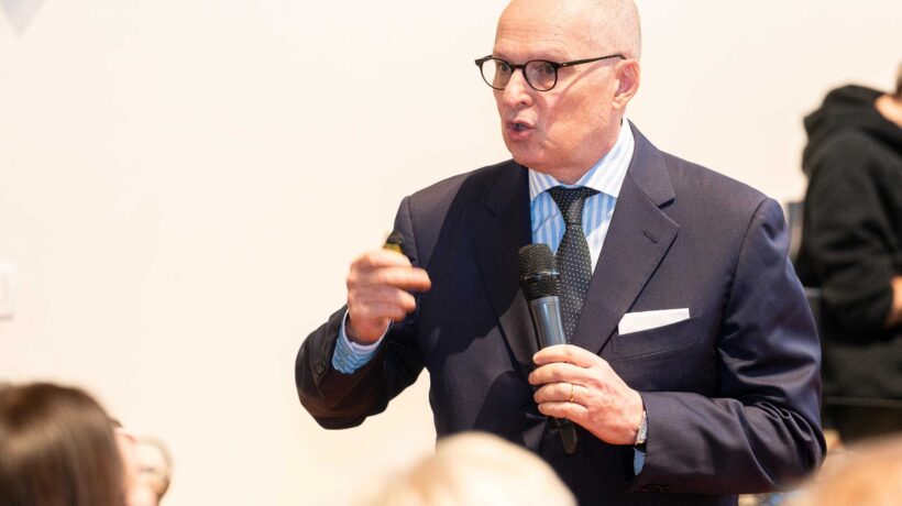 La confessione di Ricciardi: green pass voluto dai francesi