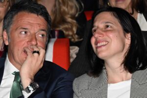 La Schlein schiera (e spacca) il Pd per non farsi sorpassare da Conte