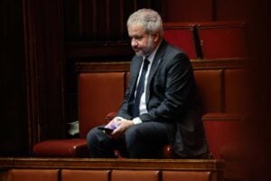 Borghi: «Tassare le banche? Sostenibile e utile. Pur con i conti a posto l’Ue non ci premierà»