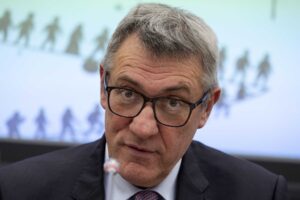 Anche in Cgil c’è chi critica Landini. E lui cambia il suo braccio destro