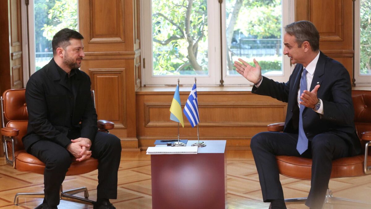 Zelensky a zonzo in Europaper chiedere i nostri soldi