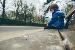 Il buco nero dei figli tolti ai genitori. Ora un registro per censire gli affidi