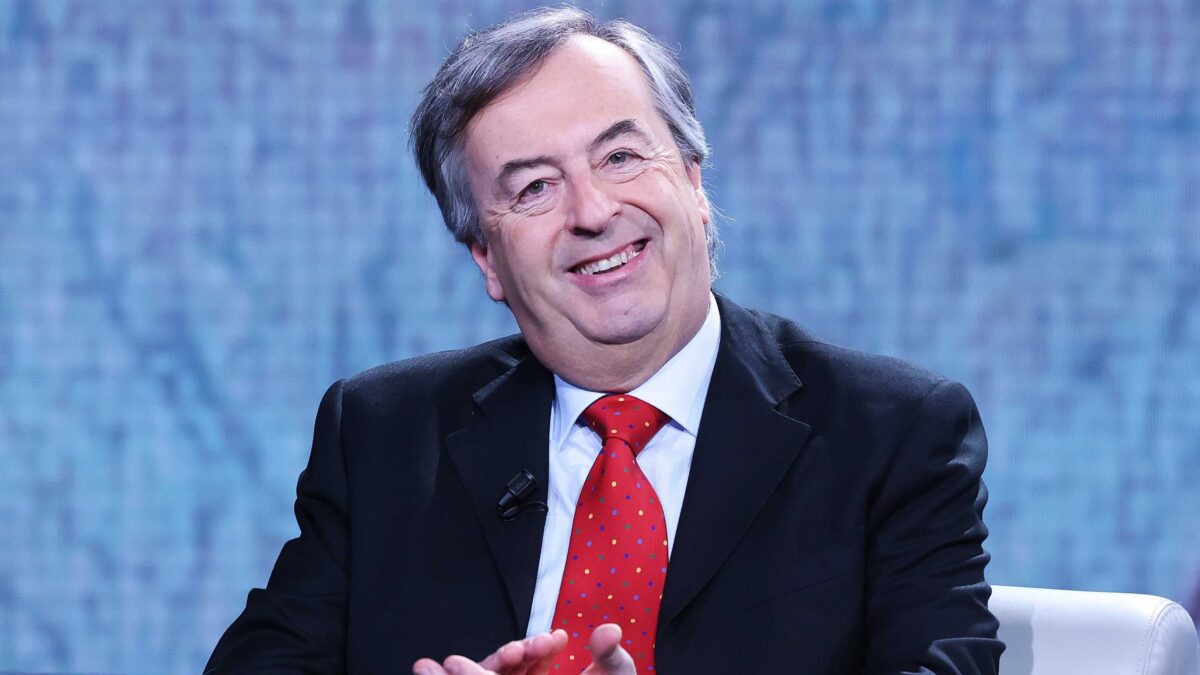 La seconda dose social di Burioni: l’esilio è durato il tempo di un tweet
