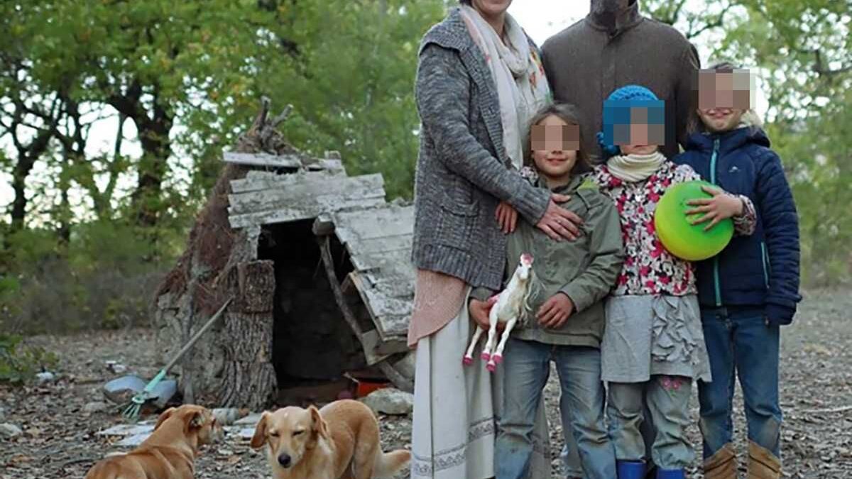 Famiglia nel bosco: «Non abbiamo mai rifiutato gli aiuti»