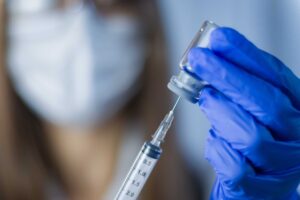 Evitò il siero a 4 pazienti: medico assolto