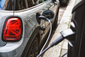 I veicoli elettrici non fanno calare la CO2
