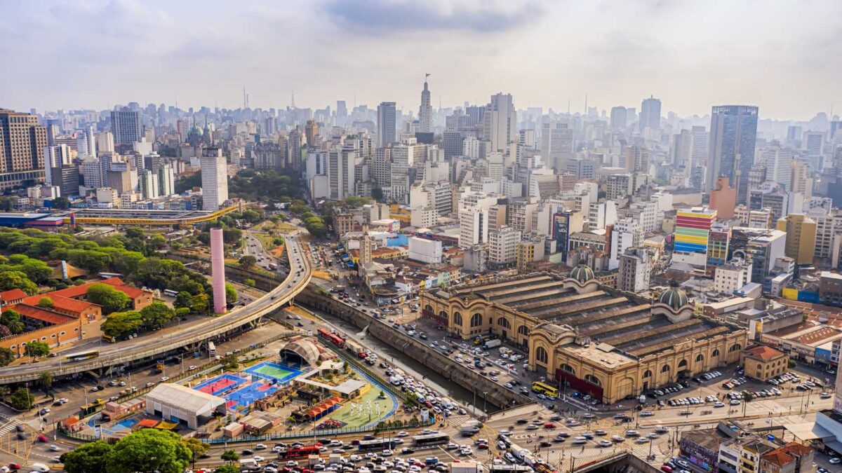 San Paolo, la città specchio del Brasile: un caleidoscopio di colori e contrasti