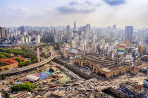 San Paolo, la città specchio del Brasile: un caleidoscopio di colori e contrasti