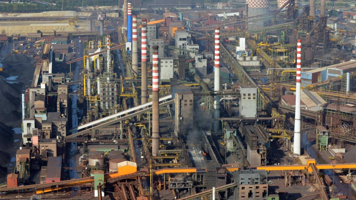 Ex Ilva, 6.000 in cig e formazione. I sindacati annunciano lo sciopero