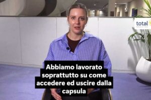 La prima astronauta disabile: «Seguite sempre i vostri sogni»