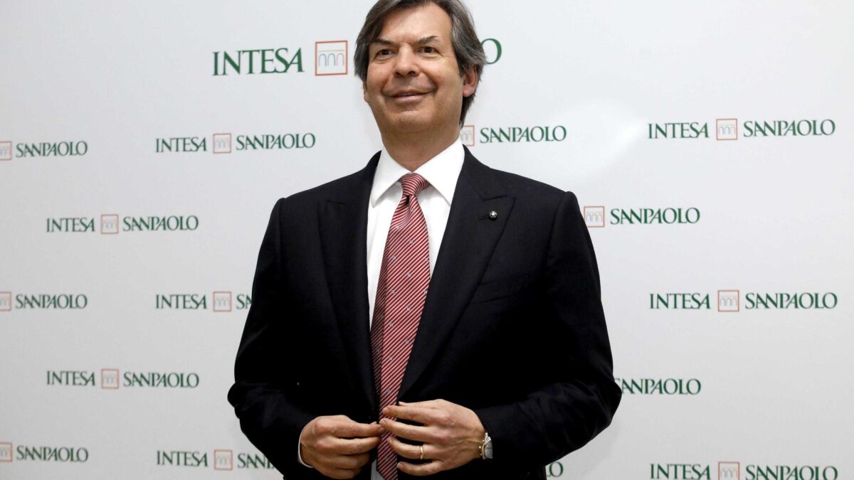 Intesa mette a segno profitti da record. Messina rassicura: tassa banche gestibile