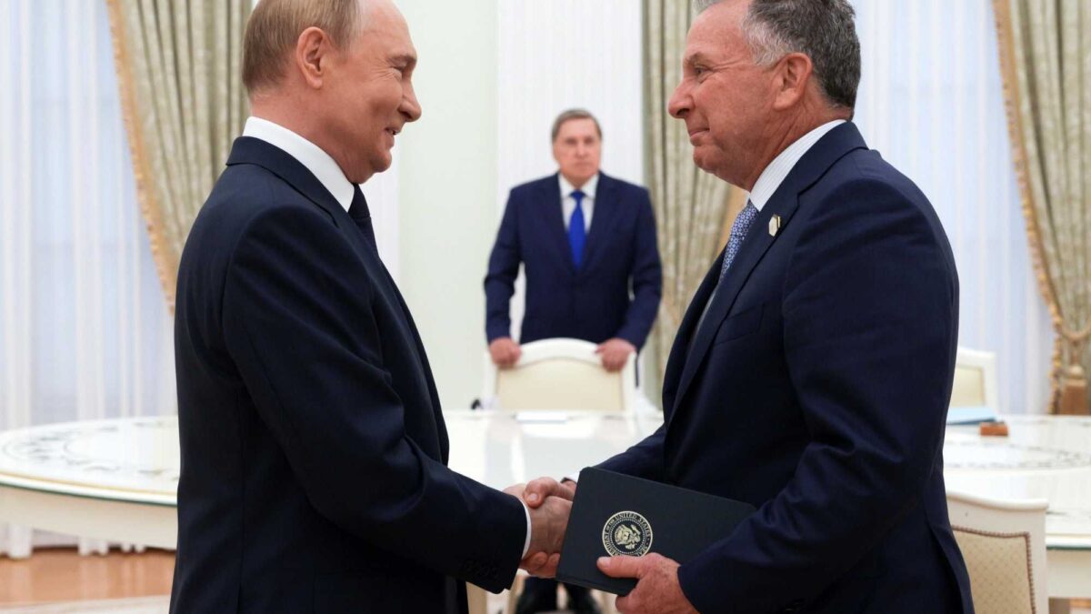 Trappolone per sabotare la pace. «Cacciate Witkoff: aiutava Putin»