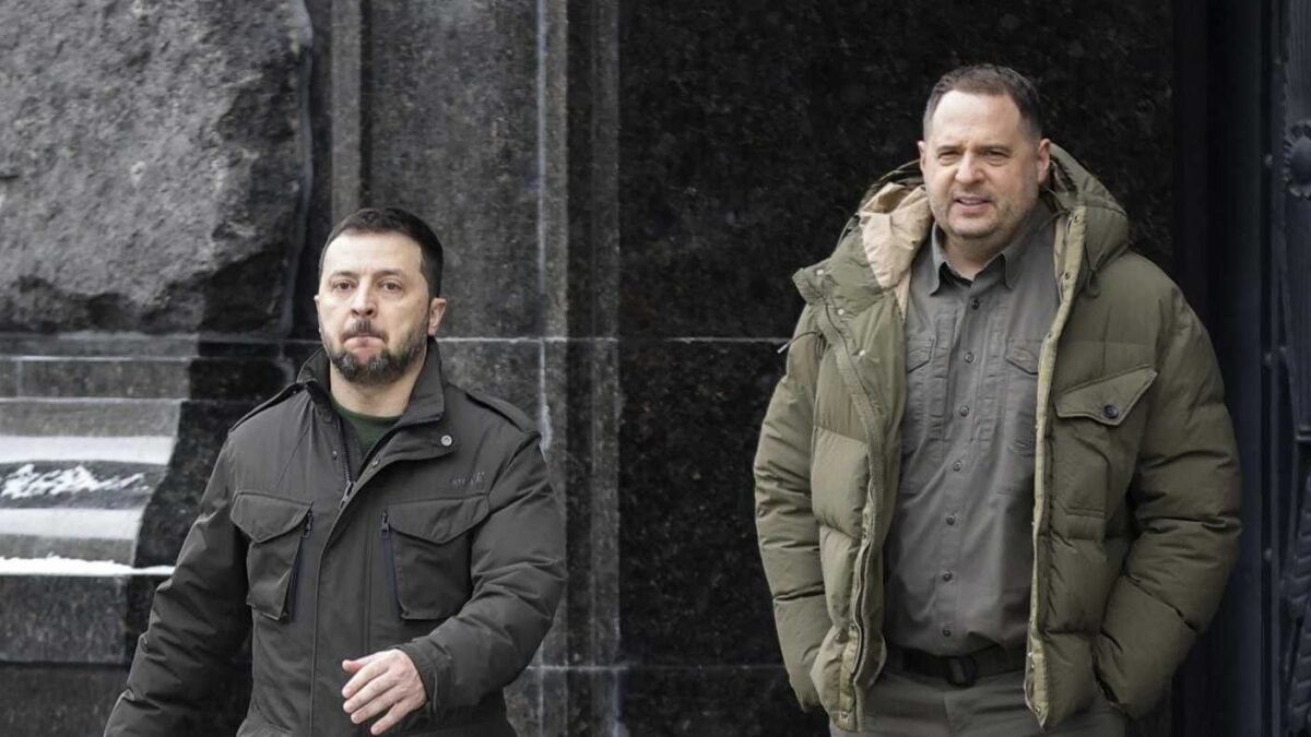 Zelensky braccato per Tangentopoli. Si dimette il braccio destro Yermak