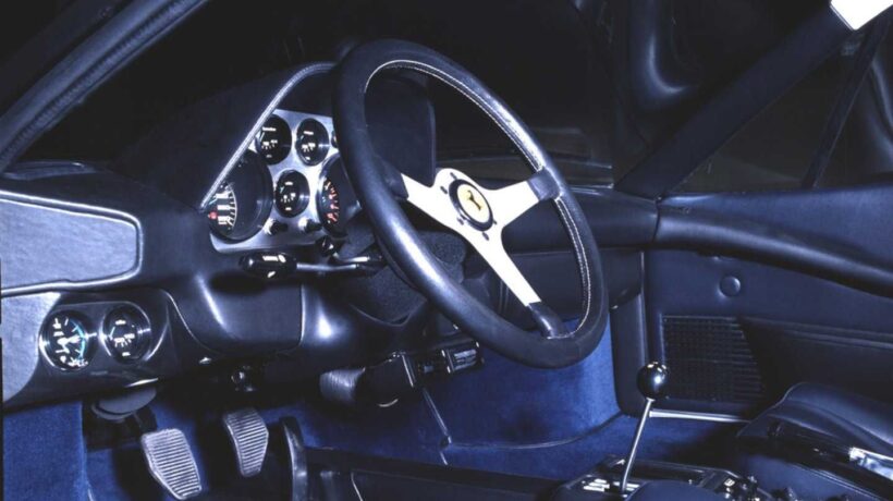 Il posto guida di una 308 GTB (Ferrari Media)