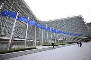 L’Ue finanzia i giornalisti per confezionare inchieste contro gli attivisti pro vita