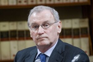 «Al Csm lottizzati autisti, buvette e persino le signore delle pulizie»